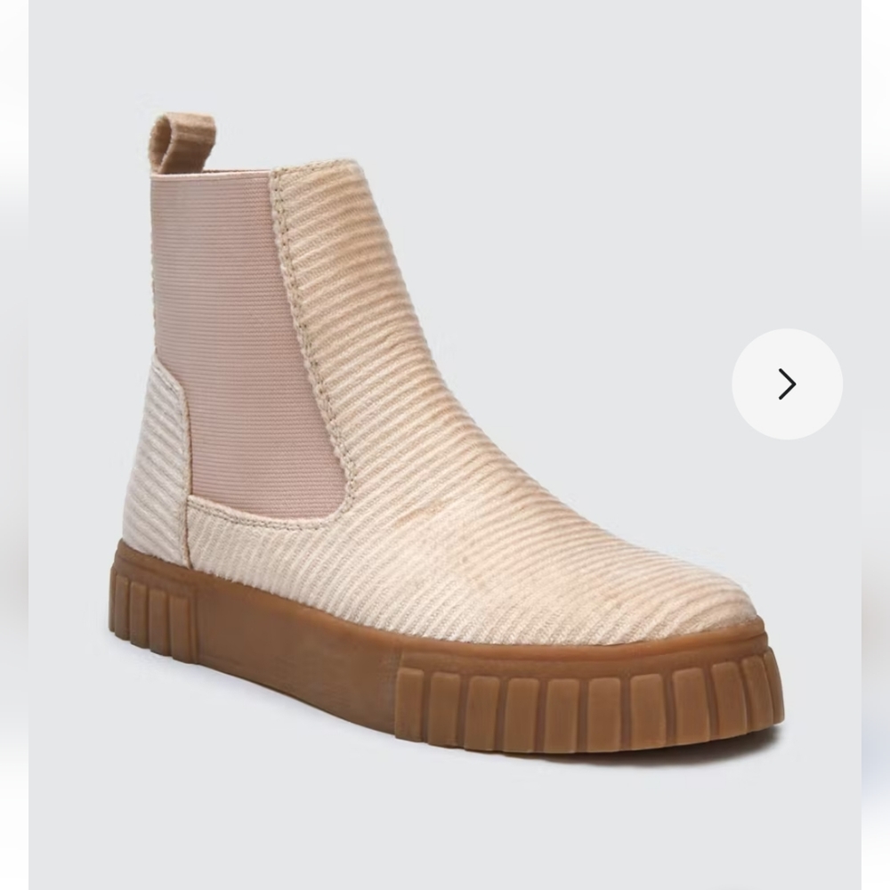NWT Matisse sneakers booties!